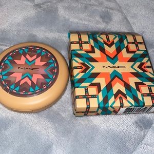 Mac Gleamtones Powder